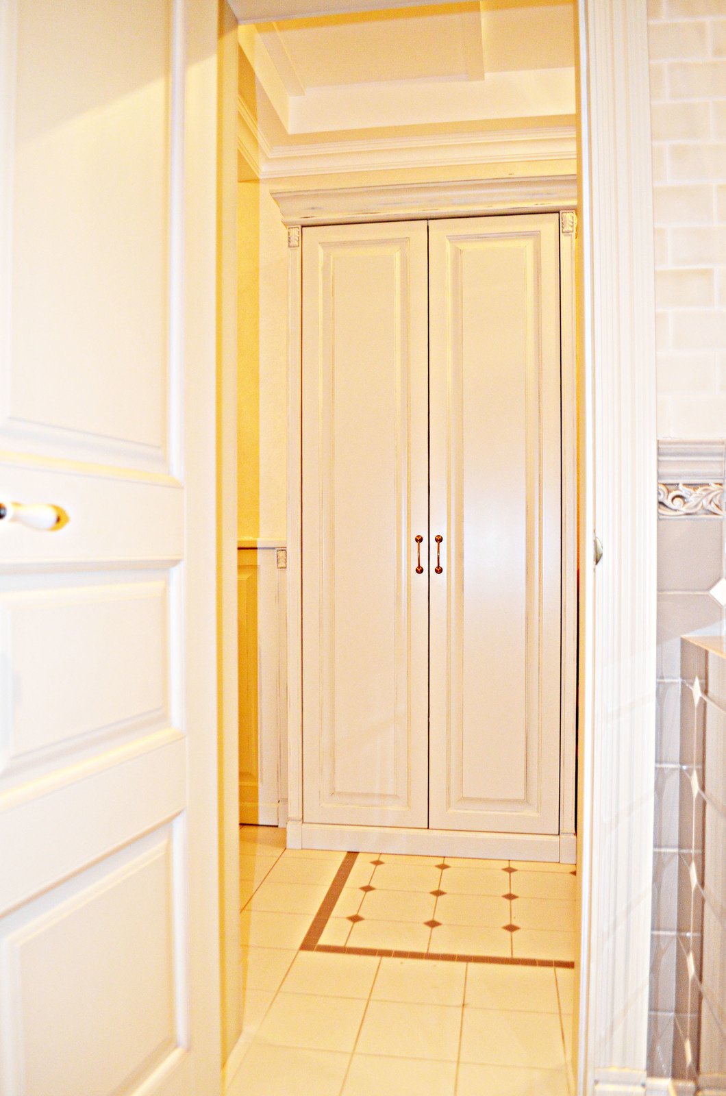 Шкаф в коридор