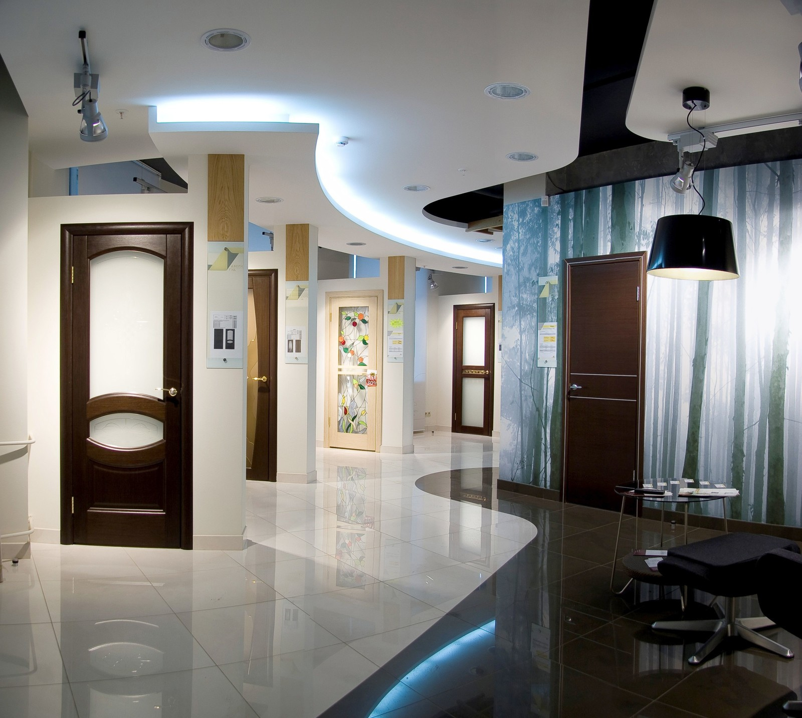 Интерьер для компании "Двери Гуд"