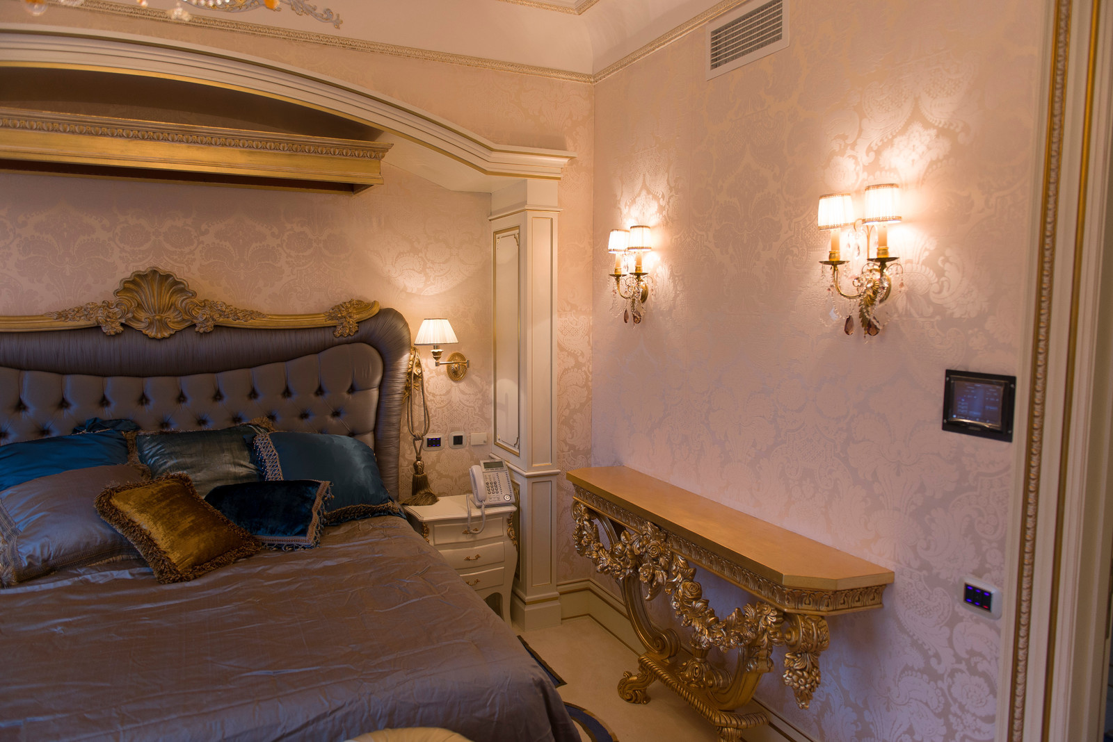 Мебель для спальни