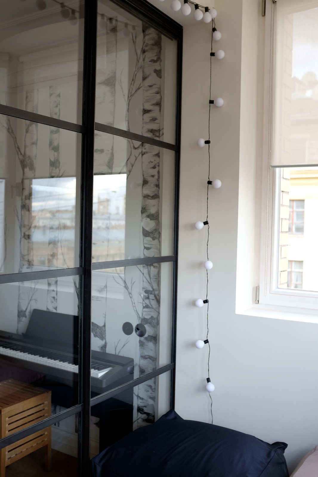 Перегородки из чёрного металла и стекла