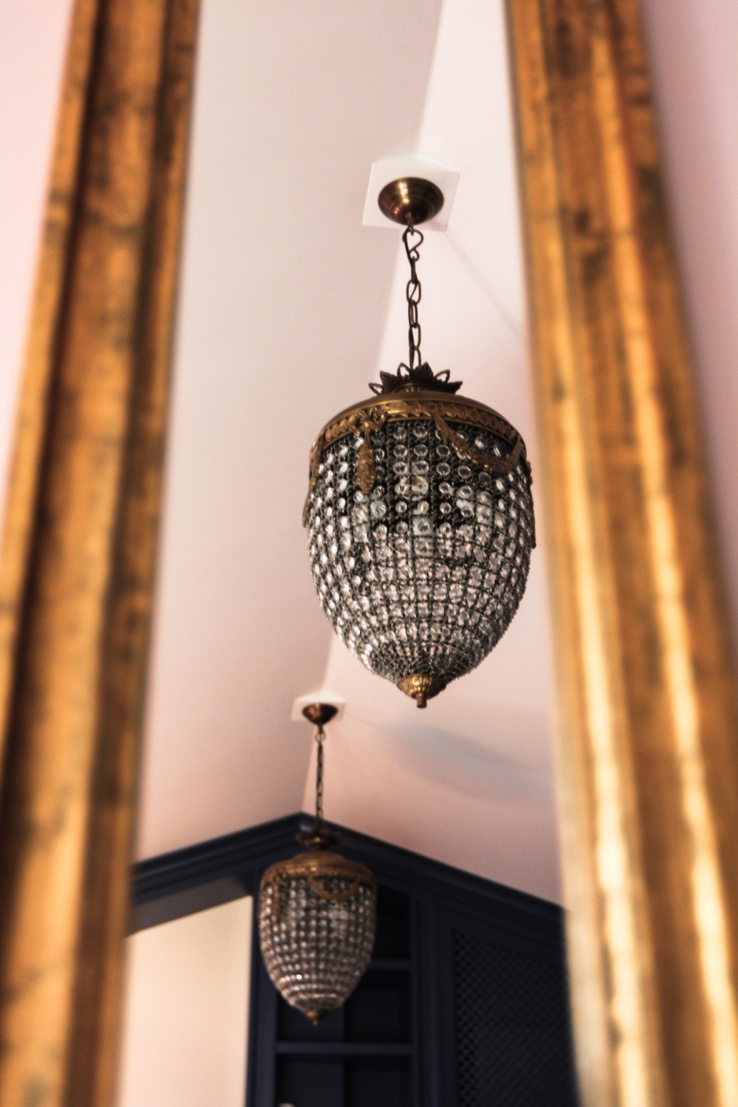 Библиотека в загородном доме