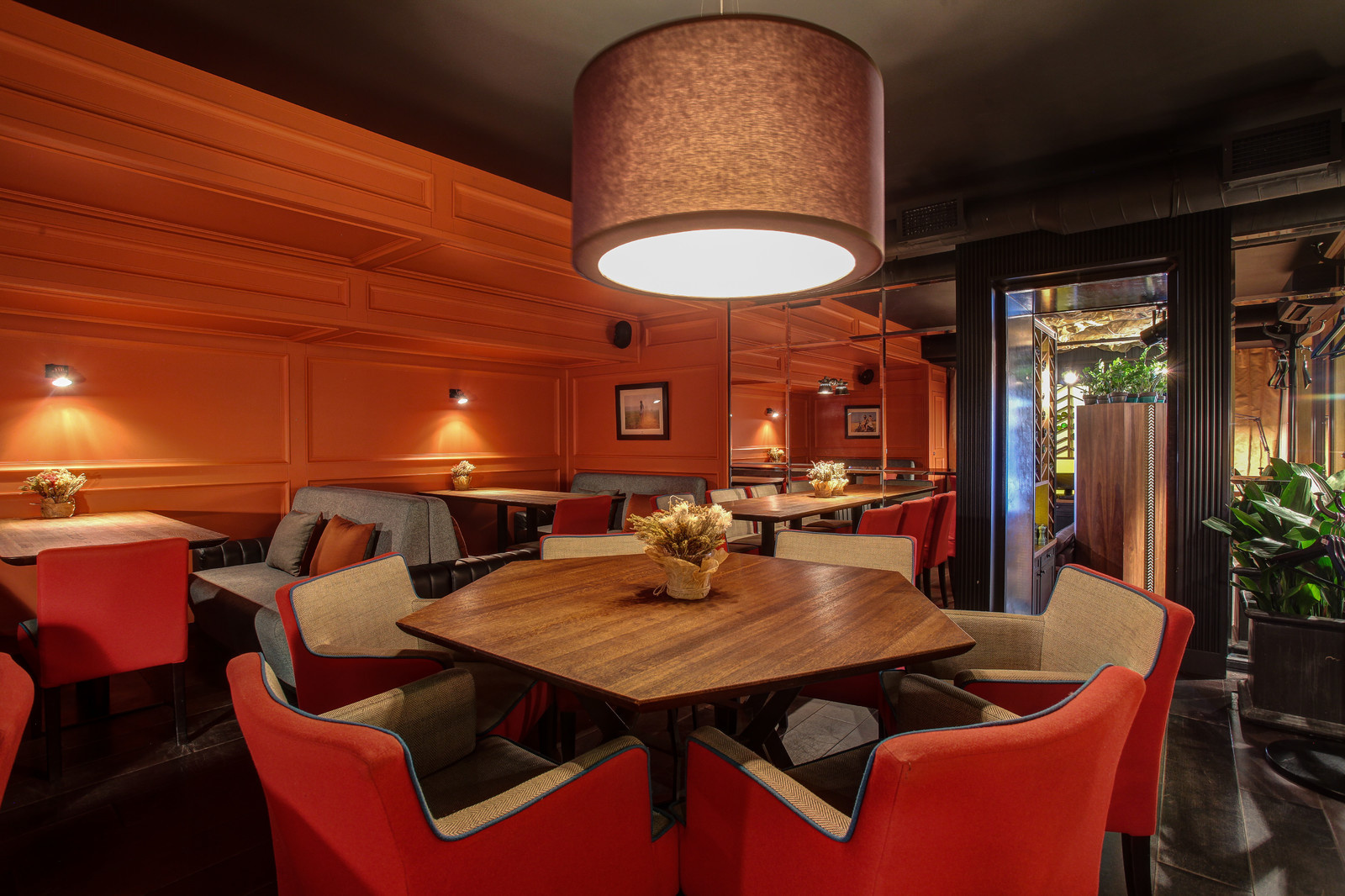 GEOGRAPHIA restaurant