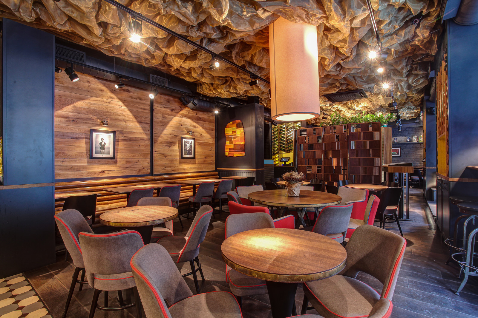 GEOGRAPHIA restaurant