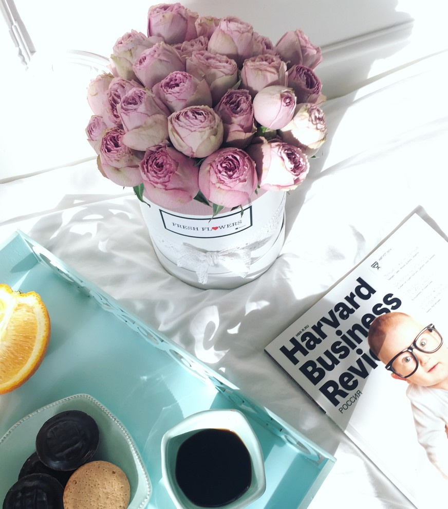 Нежные розы в шляпных коробках