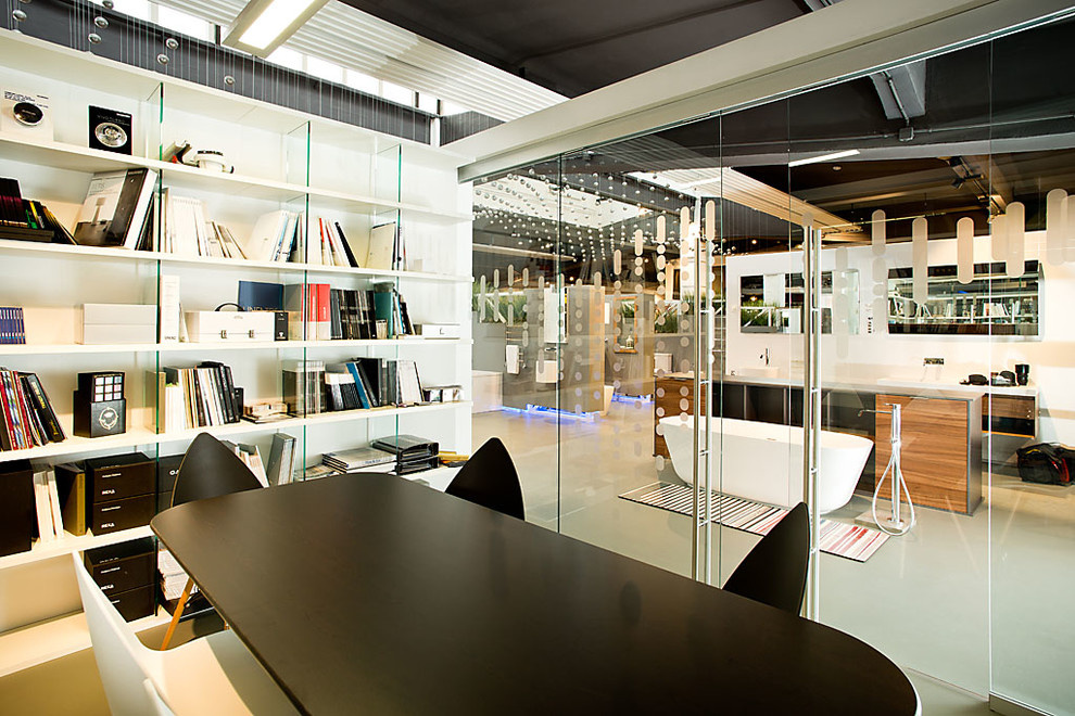 Интерьер шоурума компании "ХОГАРТ-арт"