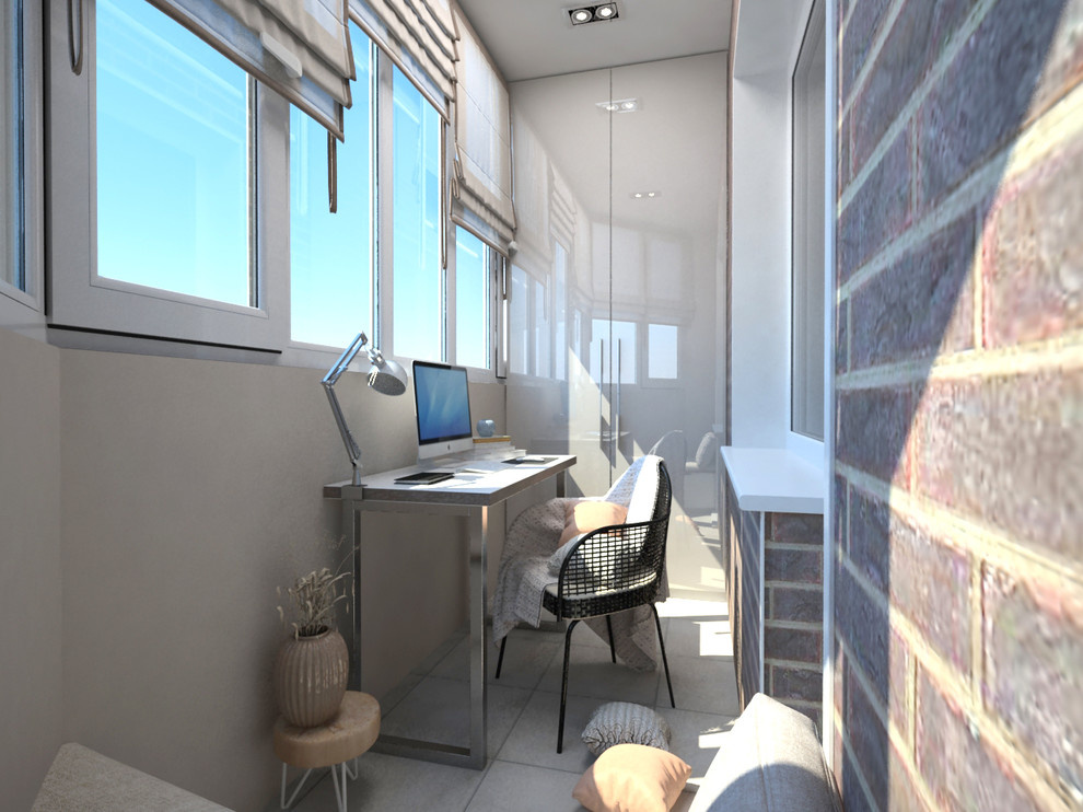 Уютный, балкон для работы, отдыха и хранения