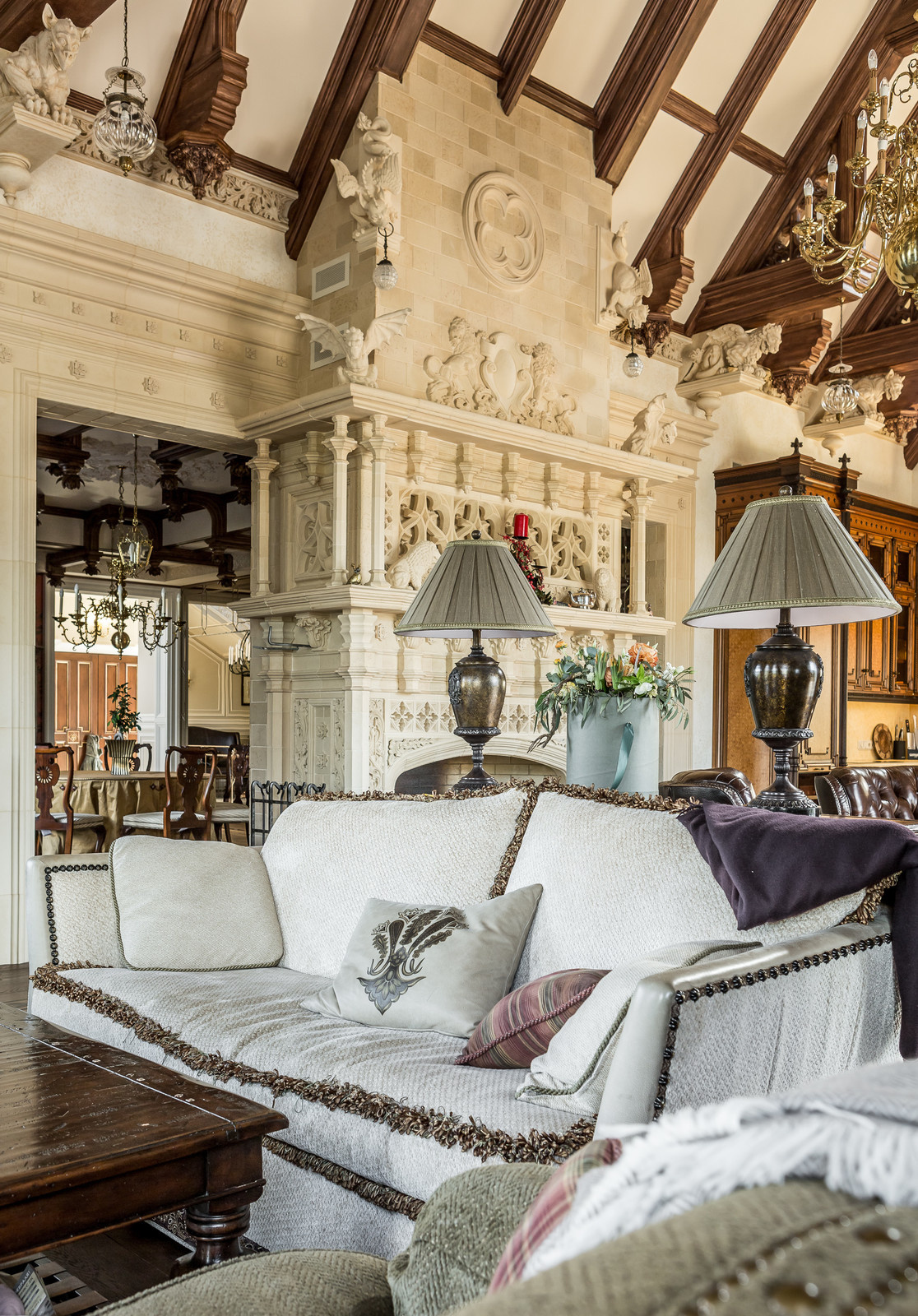 В гостях: Готика с подмосковным характером