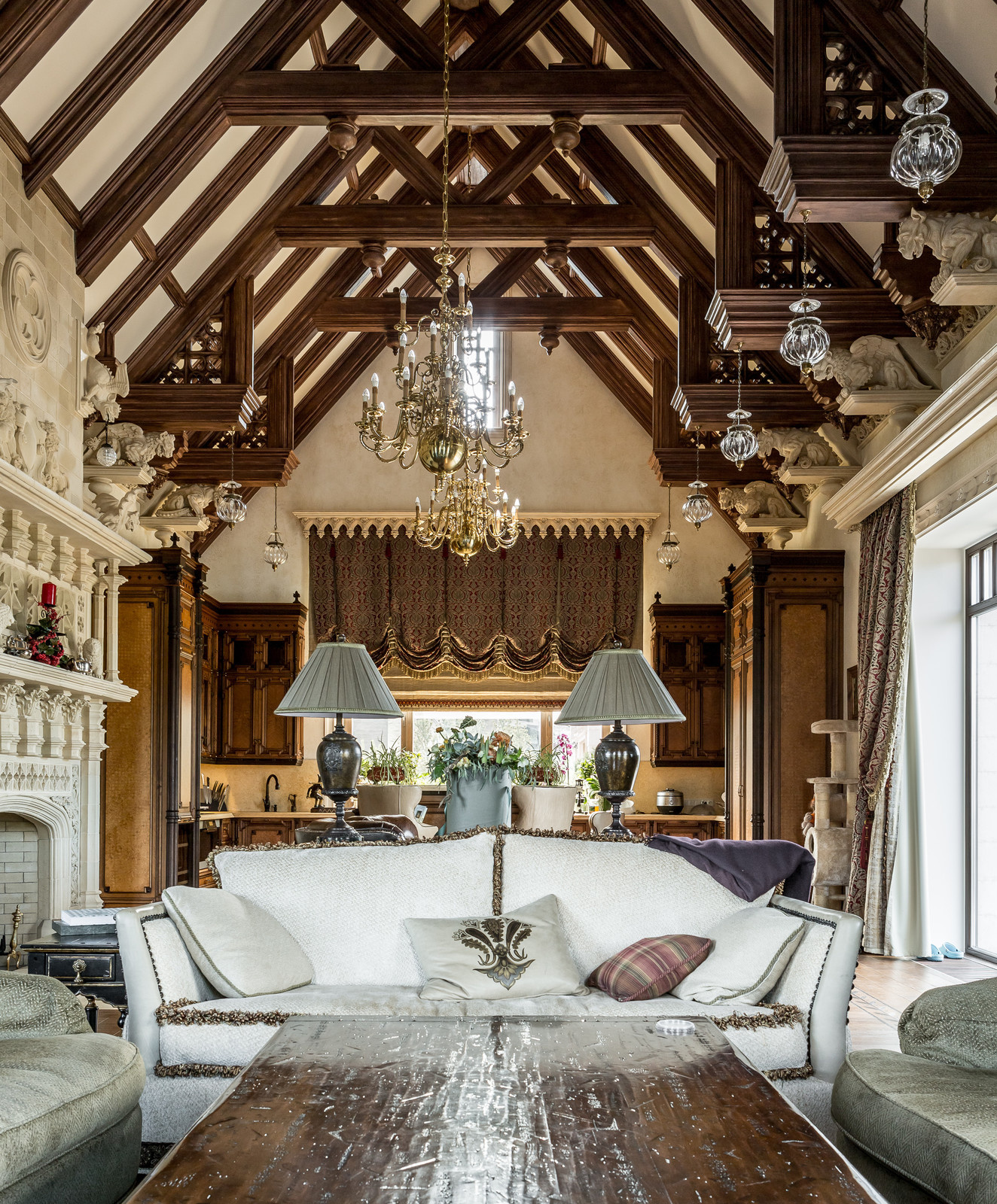 В гостях: Готика с подмосковным характером