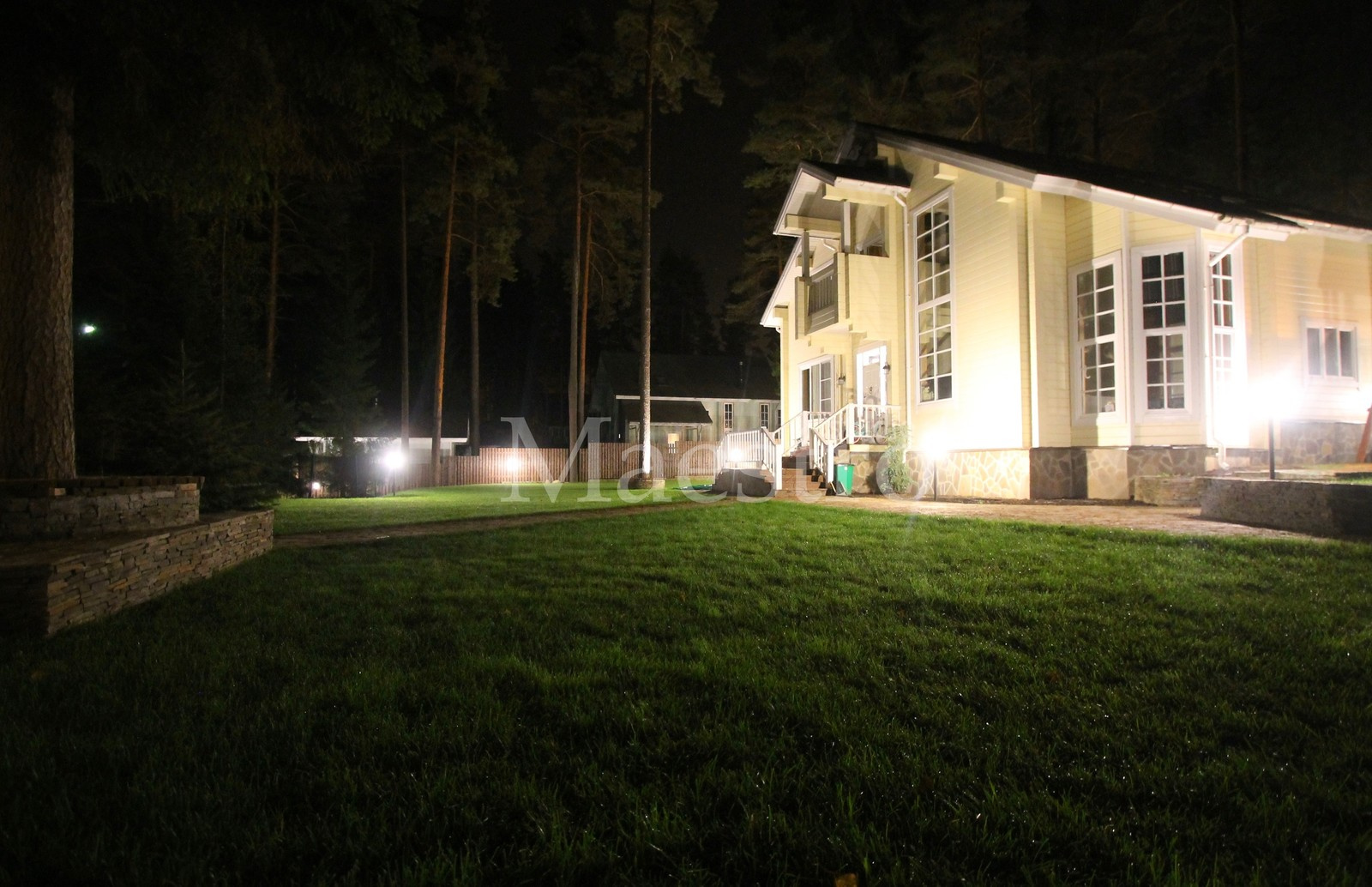 Освещение территории