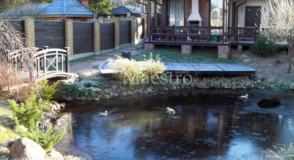 Пруд со скульптурами | Мостик | Подмости для ловли рыбы