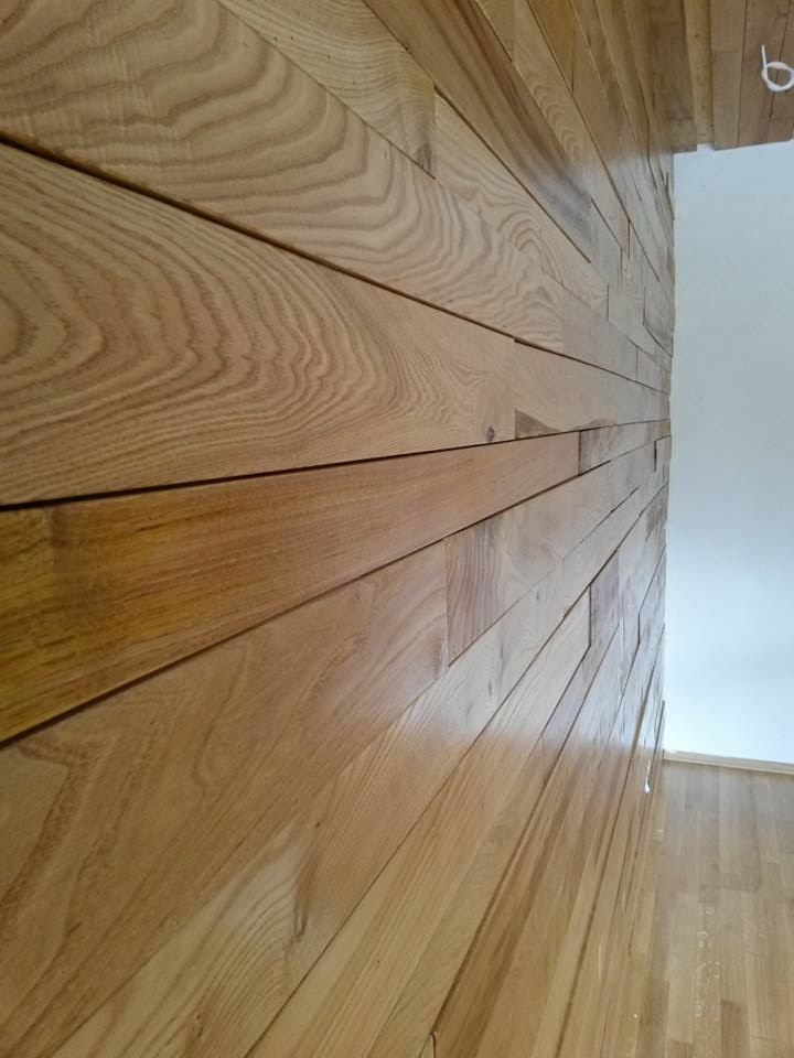 Декоративная стена в спальне.