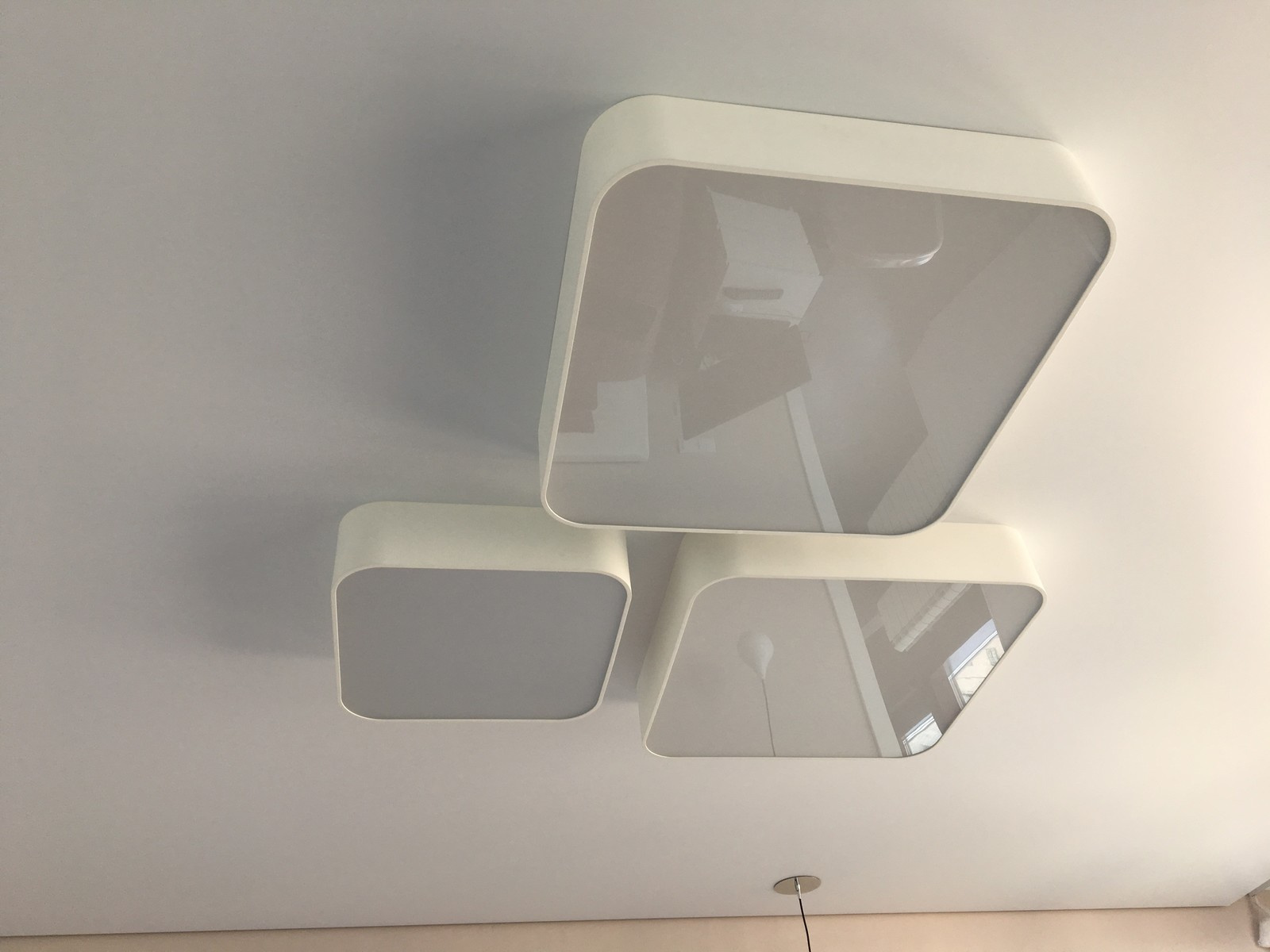 Интерьерные светильники для больших площадей