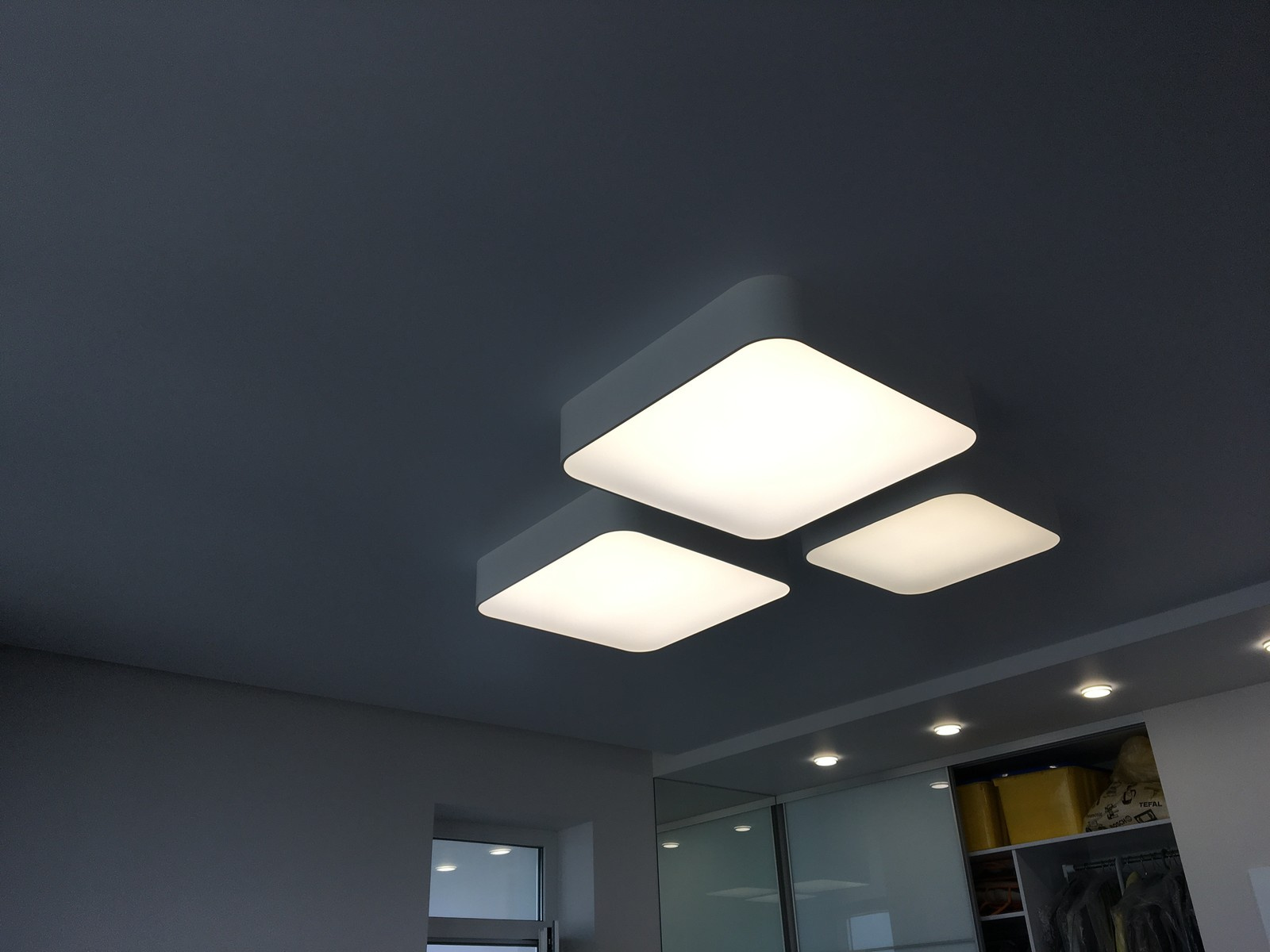 Интерьерные светильники для больших площадей