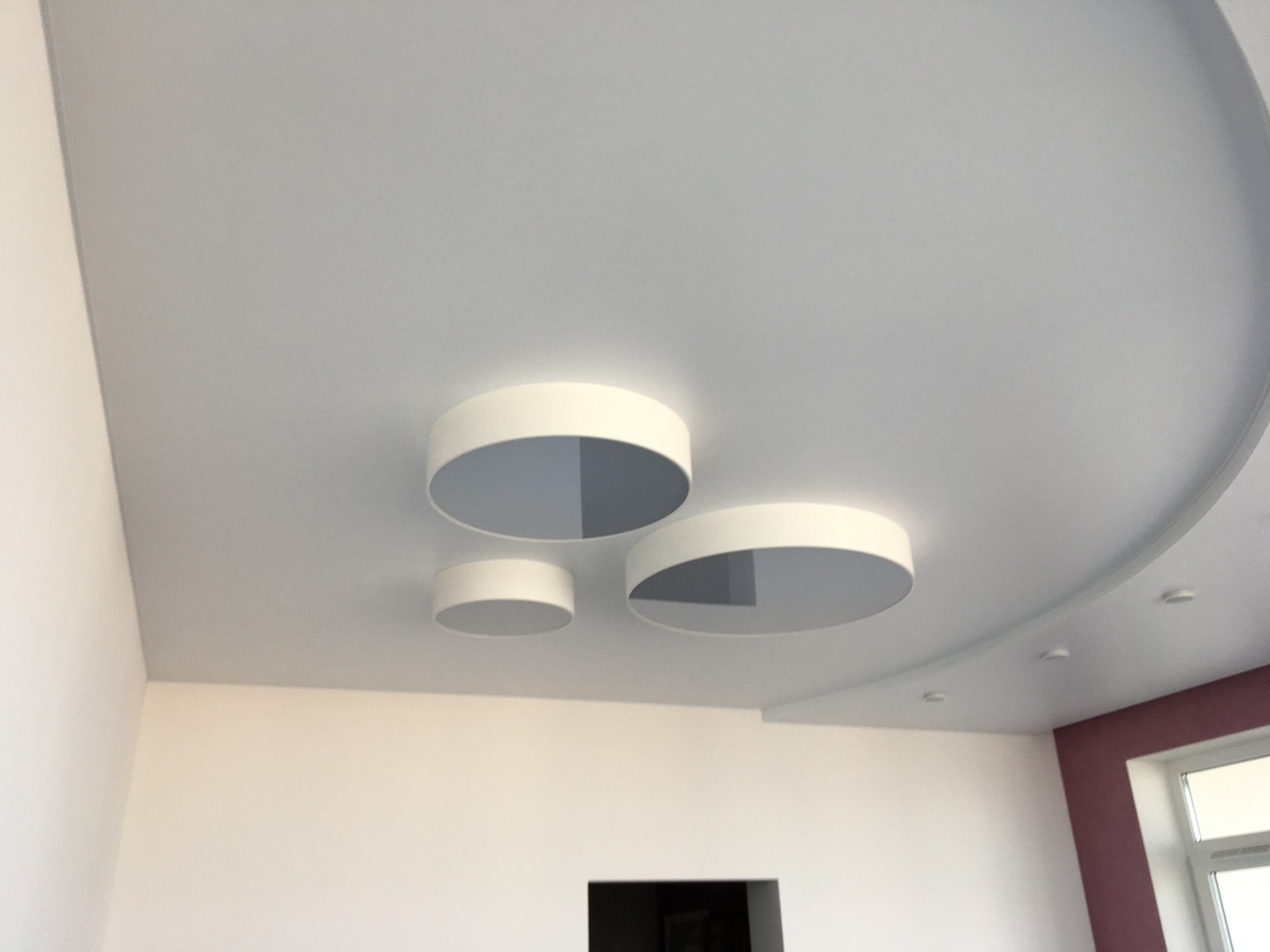 Интерьерные светильники для больших площадей