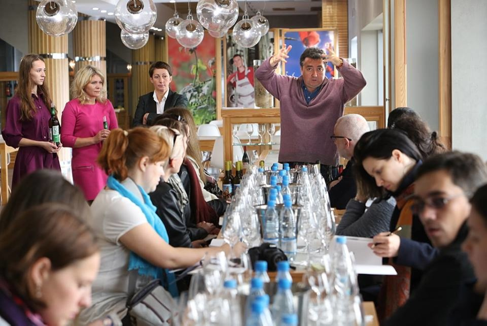 Дегустационный зал Alma Valley