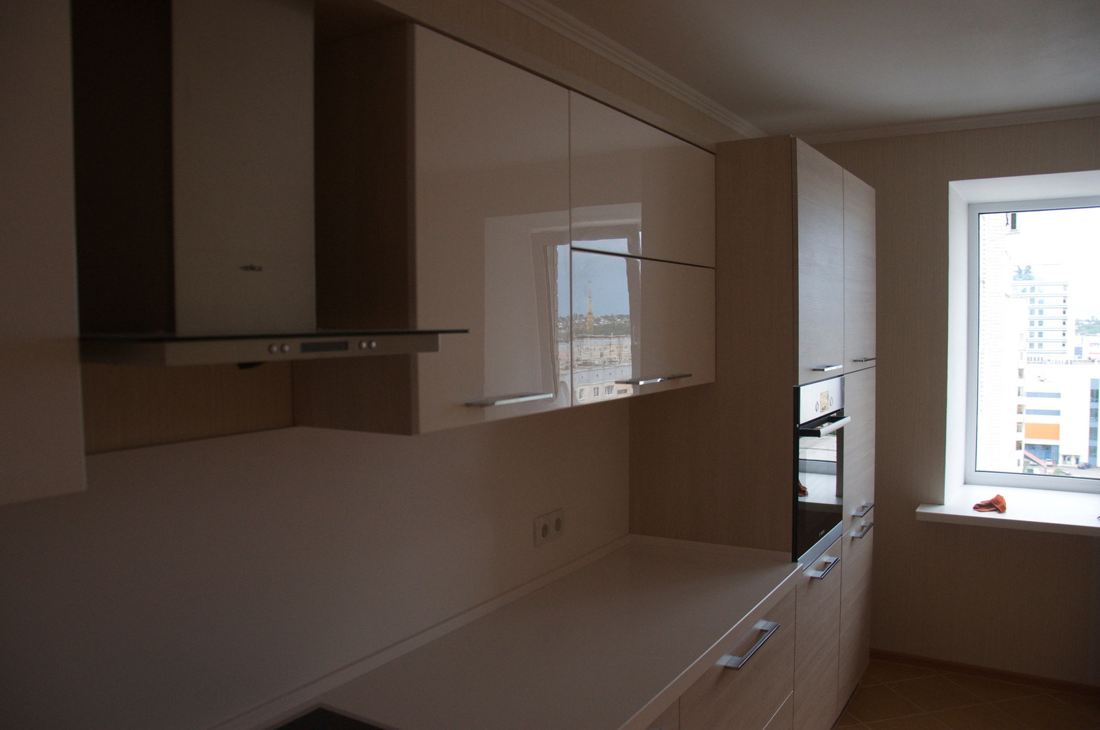 Кухня модерн глянец