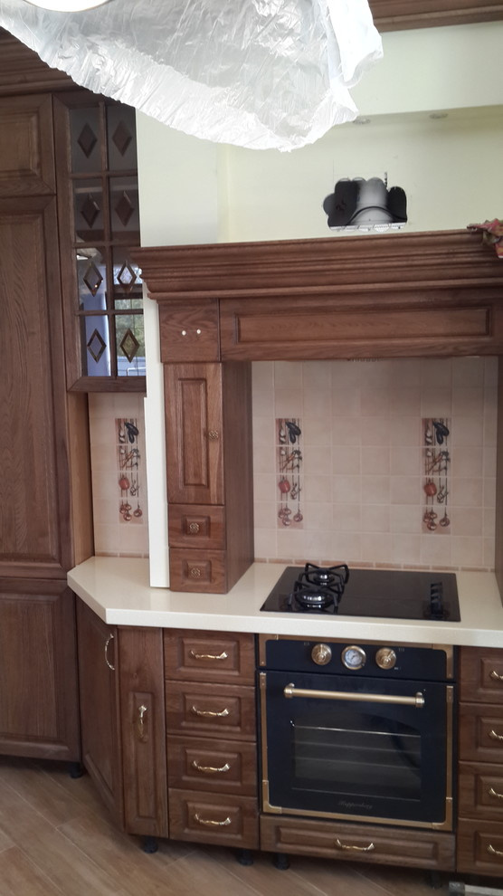 Классическая кухня с массива дуба