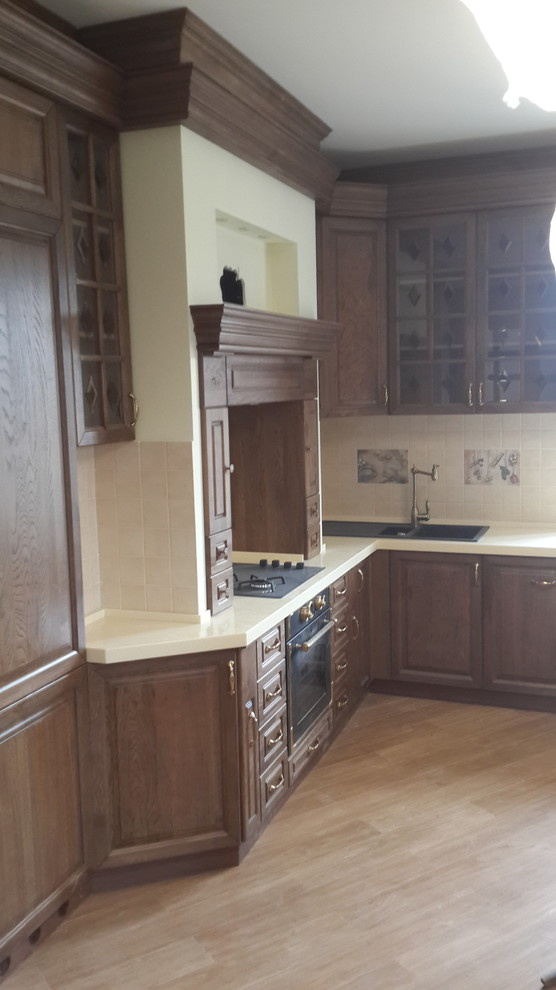 Классическая кухня с массива дуба