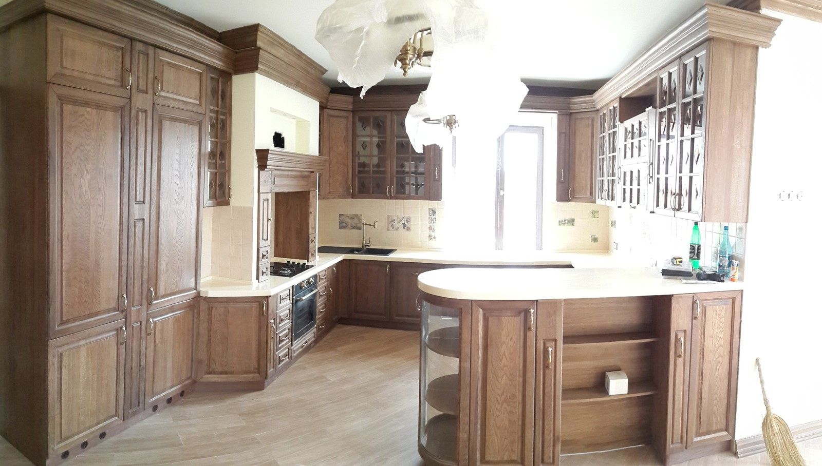 Классическая кухня с массива дуба