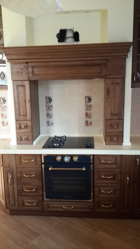 Обложка проекта: Классическая кухня с массива дуба