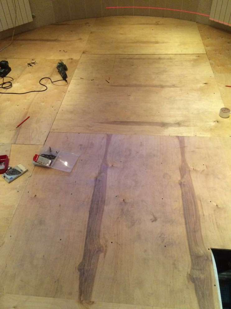 Бассейн превращается в спортзал, без шума, пыли, быстро и надежно.