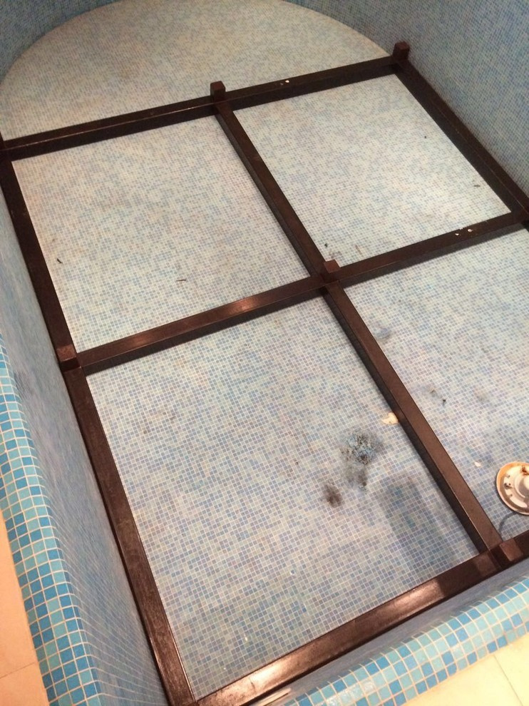 Бассейн превращается в спортзал, без шума, пыли, быстро и надежно.