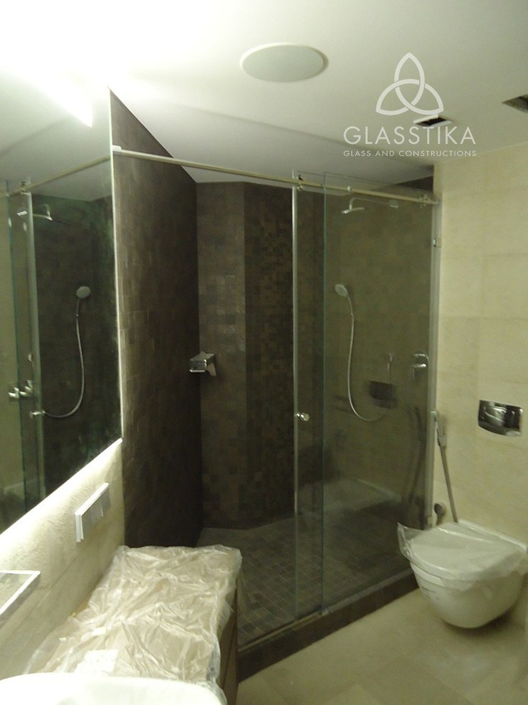 СТЕКЛЯННЕ ДУШЕВЫЕ ПЕРЕГОРОДКИ