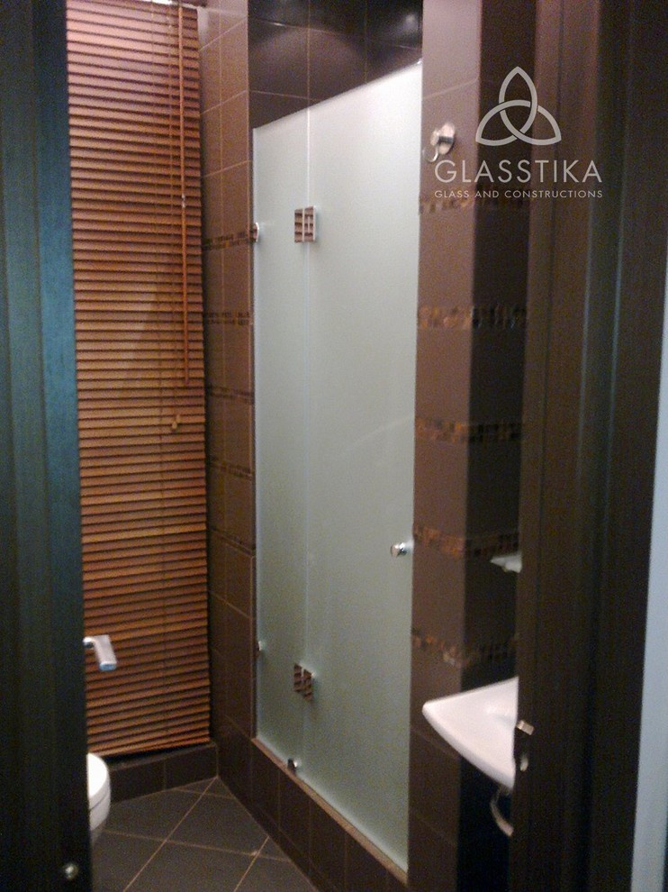 СТЕКЛЯННЕ ДУШЕВЫЕ ПЕРЕГОРОДКИ