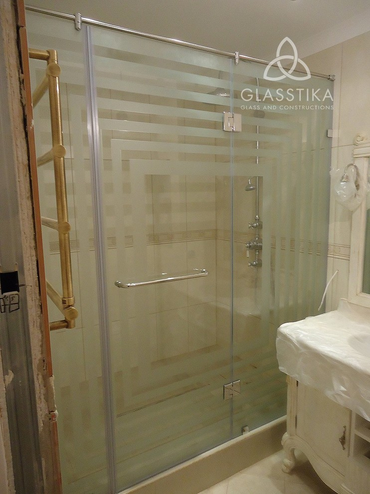 СТЕКЛЯННЕ ДУШЕВЫЕ ПЕРЕГОРОДКИ