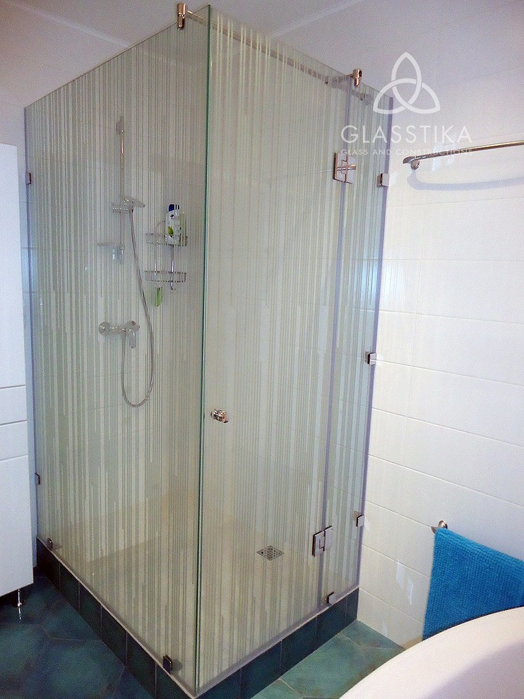 СТЕКЛЯННЕ ДУШЕВЫЕ ПЕРЕГОРОДКИ