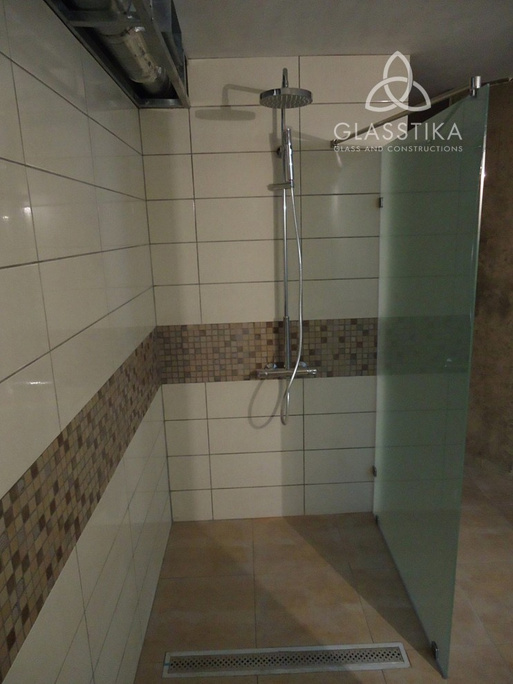 Обложка проекта: СТЕКЛЯННЕ ДУШЕВЫЕ ПЕРЕГОРОДКИ