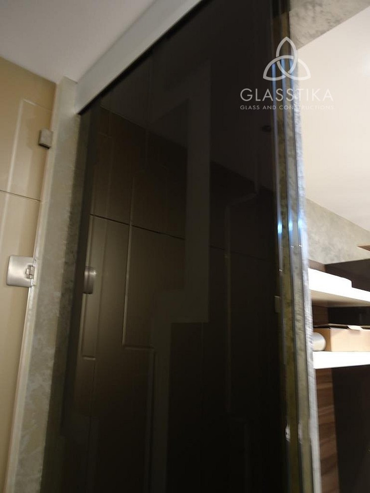 СТЕКЛЯННЫЕ ДВЕРИ