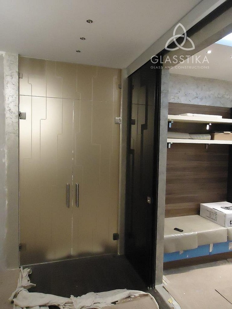 СТЕКЛЯННЫЕ ДВЕРИ