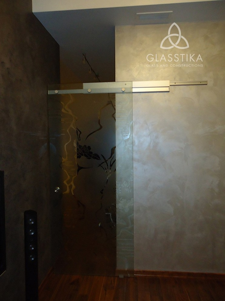 СТЕКЛЯННЫЕ ДВЕРИ