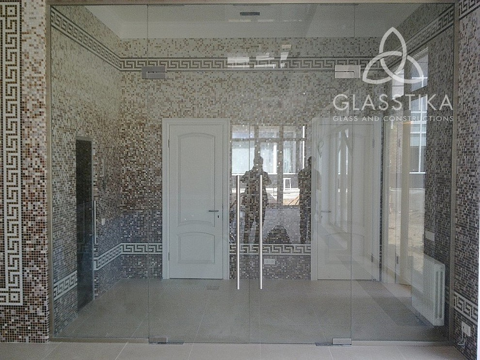 СТЕКЛЯННЫЕ ДВЕРИ