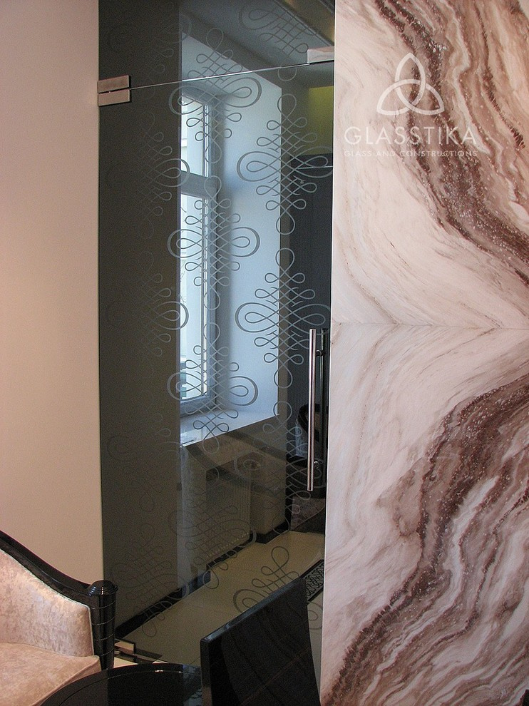 СТЕКЛЯННЫЕ ДВЕРИ