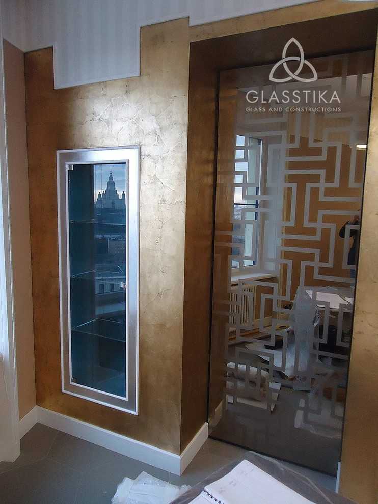 СТЕКЛЯННЫЕ ДВЕРИ