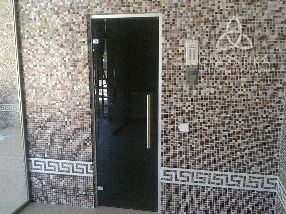 СТЕКЛЯННЫЕ ДВЕРИ