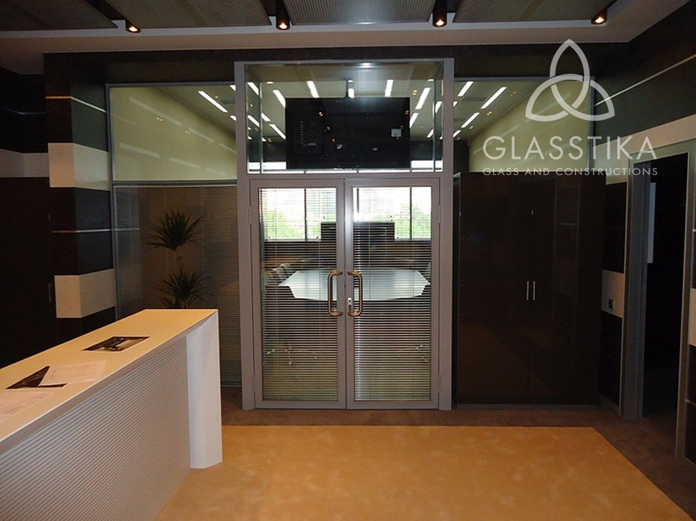 СТЕКЛЯННЫЕ ПЕРЕГОРОДКИ