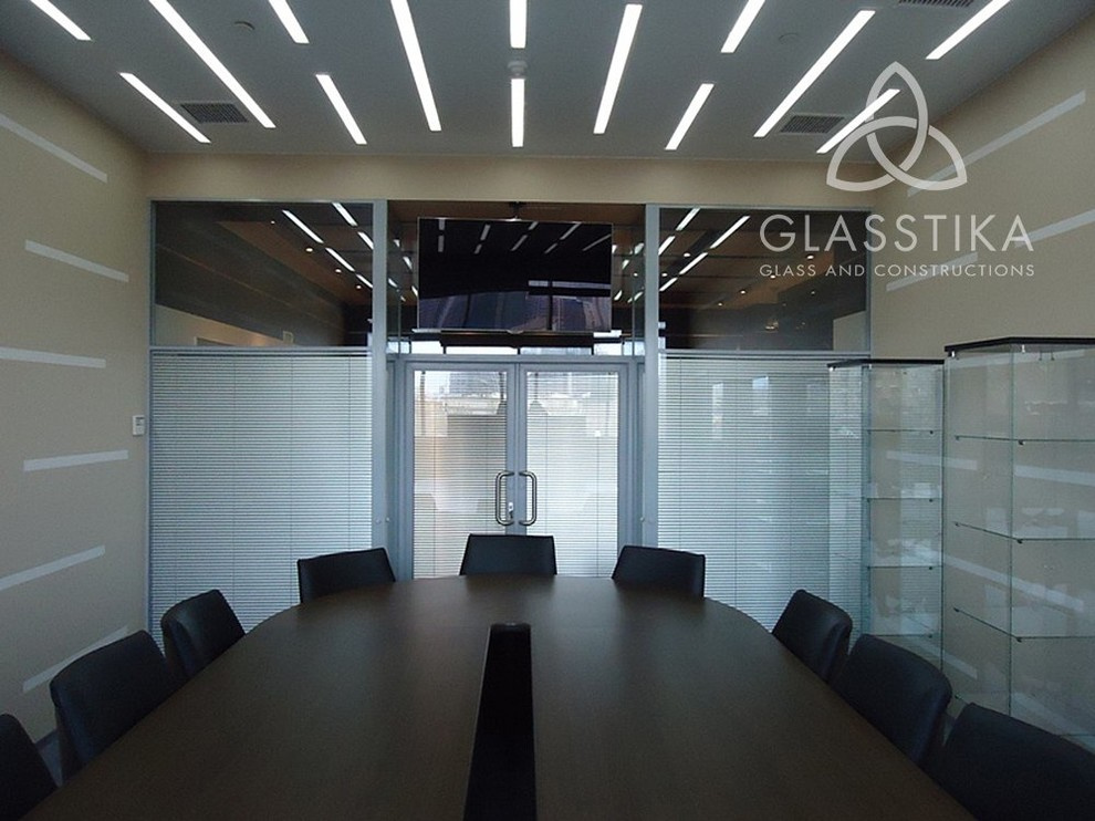 СТЕКЛЯННЫЕ ПЕРЕГОРОДКИ