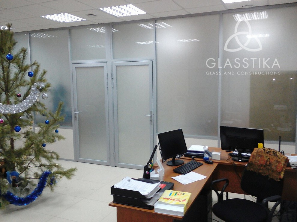 СТЕКЛЯННЫЕ ПЕРЕГОРОДКИ