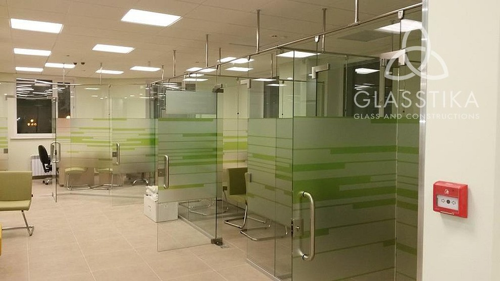 СТЕКЛЯННЫЕ ПЕРЕГОРОДКИ