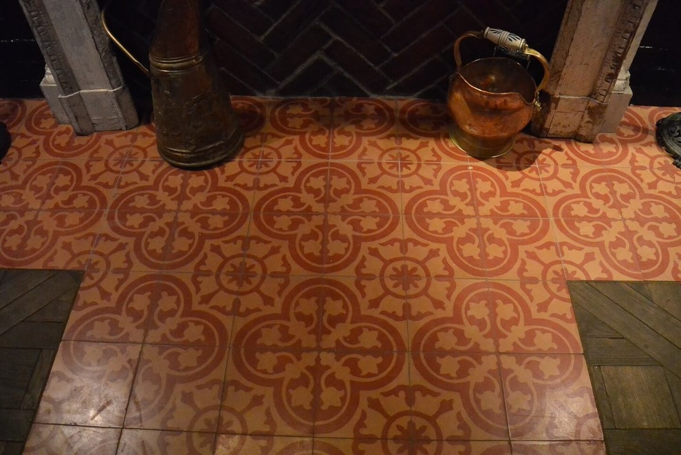 Плитка на полу ресторана "Матрёшка" от Maison Dellos