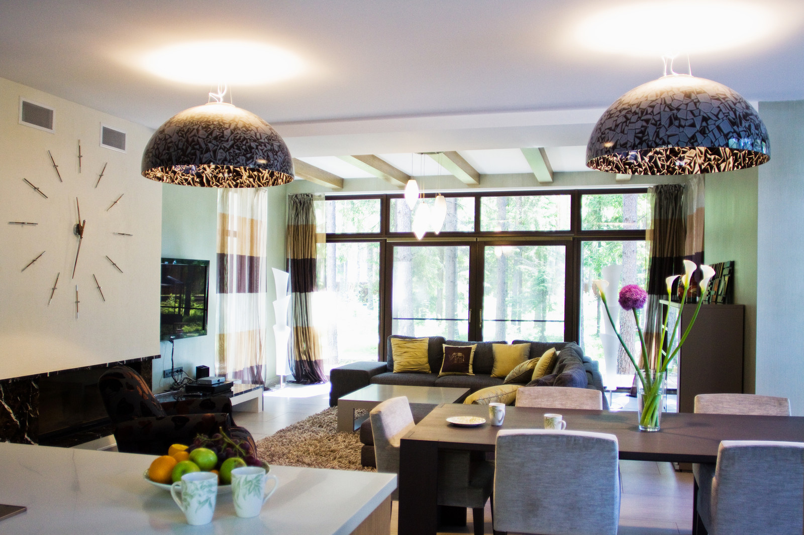 дом в пос.Западная Лица