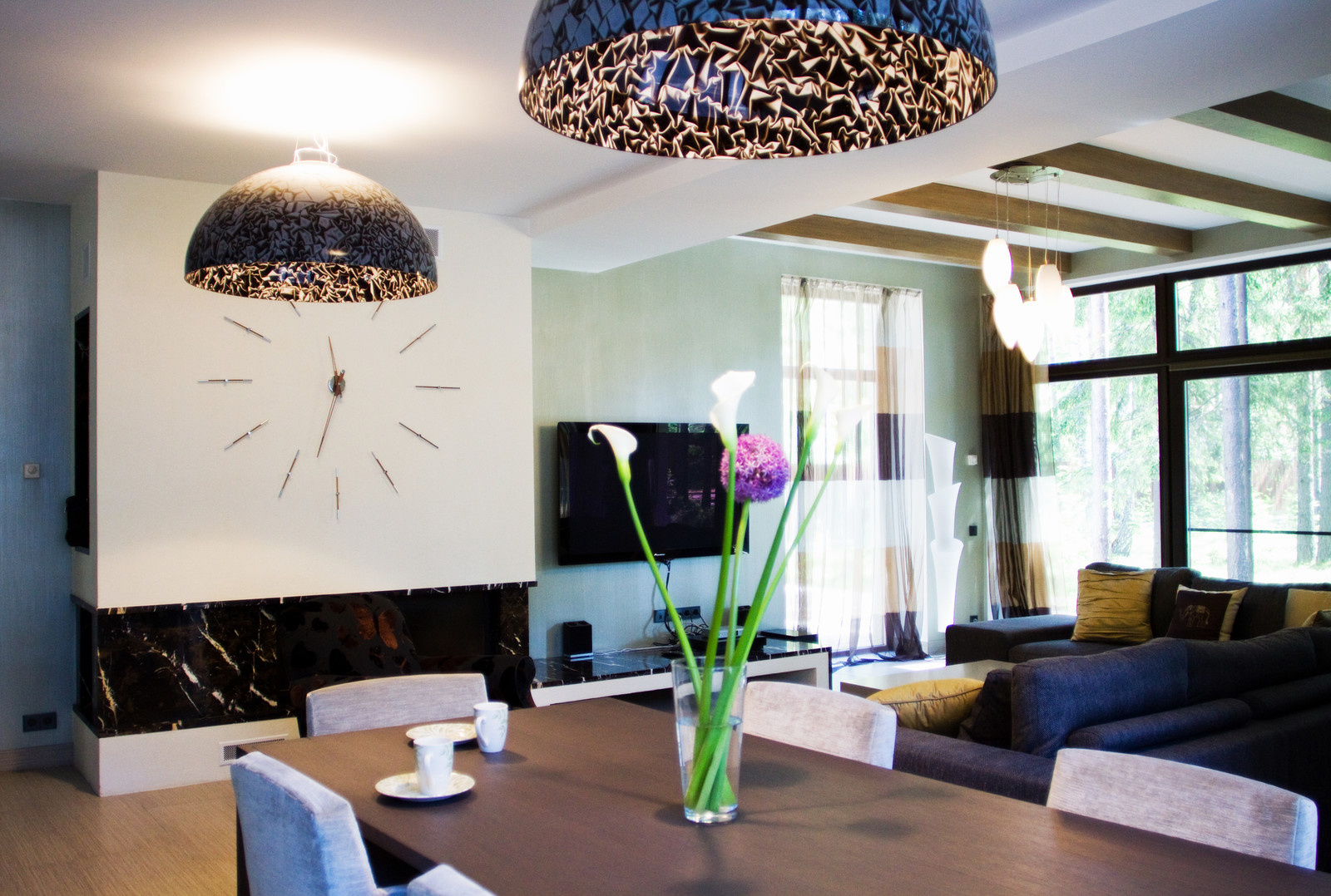 дом в пос.Западная Лица