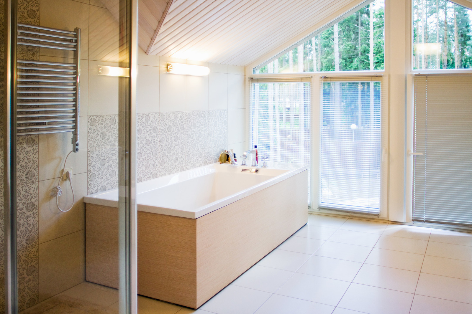 дом в пос.Западная Лица