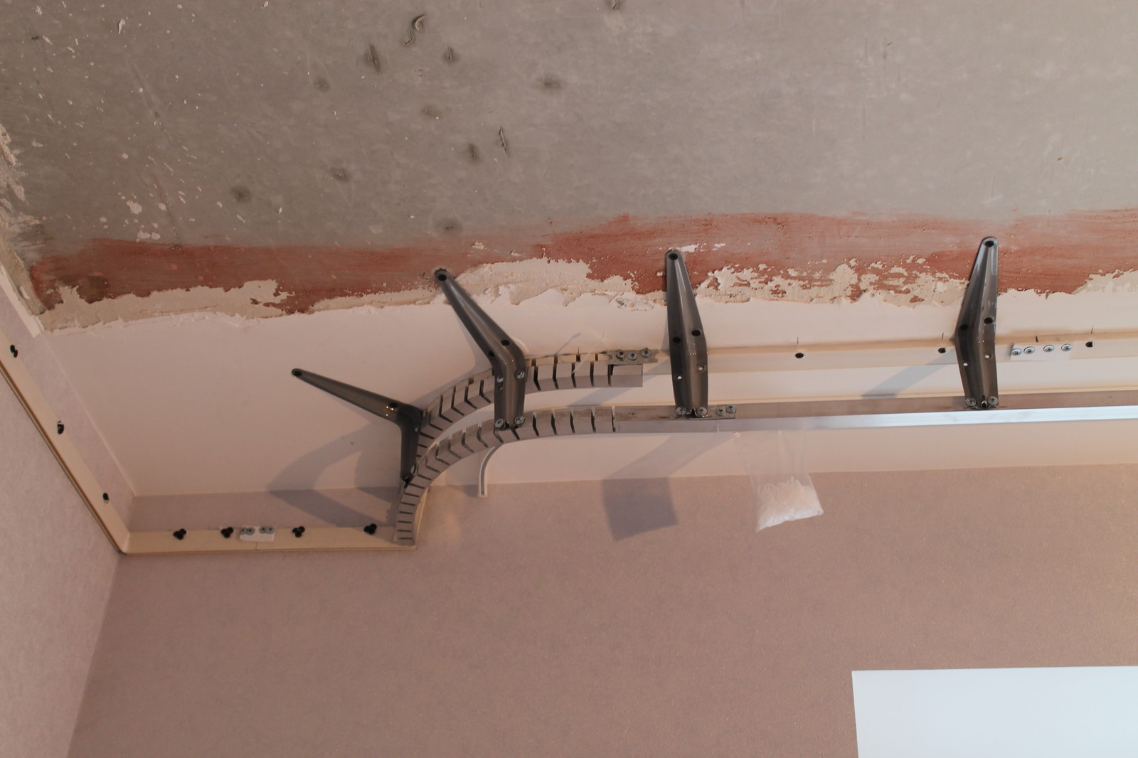 Многоуровневые потолки