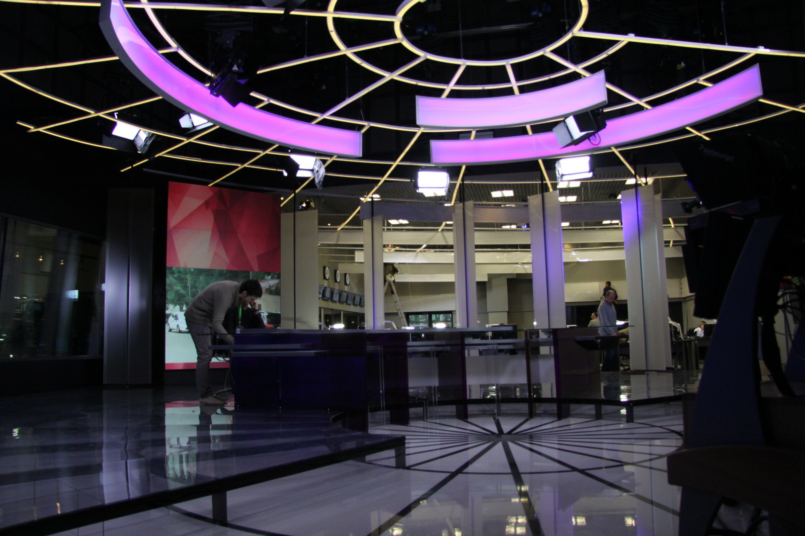 RTtoday, broadcfsting in Spanish