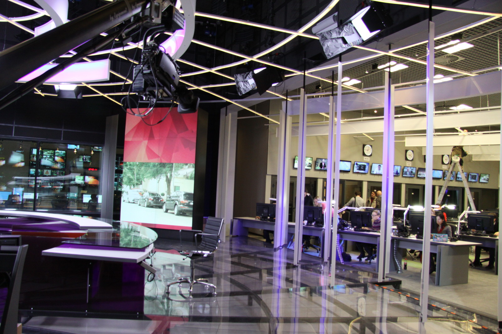 RTtoday, broadcfsting in Spanish