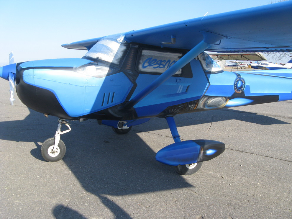 Роспись частного самолёта Cessna